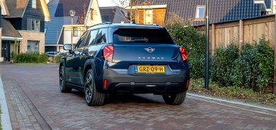 MINI Aceman en MINI Cooper Electric: Twee keer elektrisch rijplezier, ieder met een eigen karakter